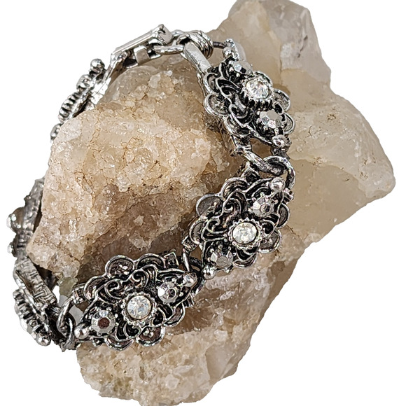 Unbranded Jewelry - Vintage Silver Tone Floral Link Bracelet Clear Bead Chunky Jewel Art To Wear